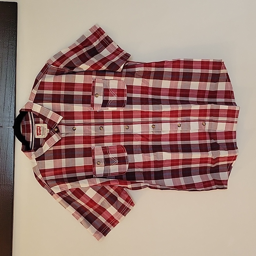 Levi's button down shirt